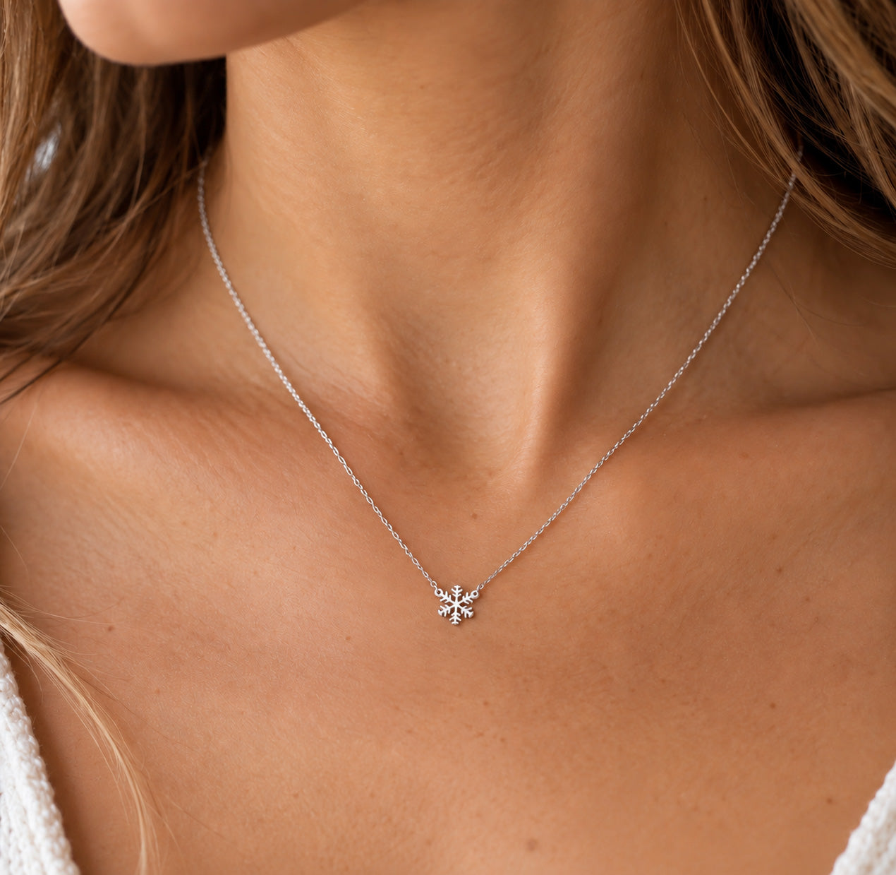 [group:wg]gold snowflake pendant necklace 