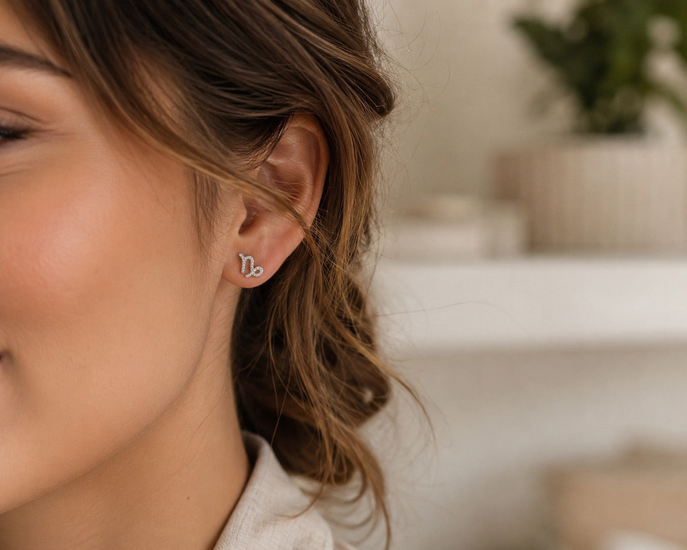 [group: silver-capricorn] silver capricorn zodiac earring