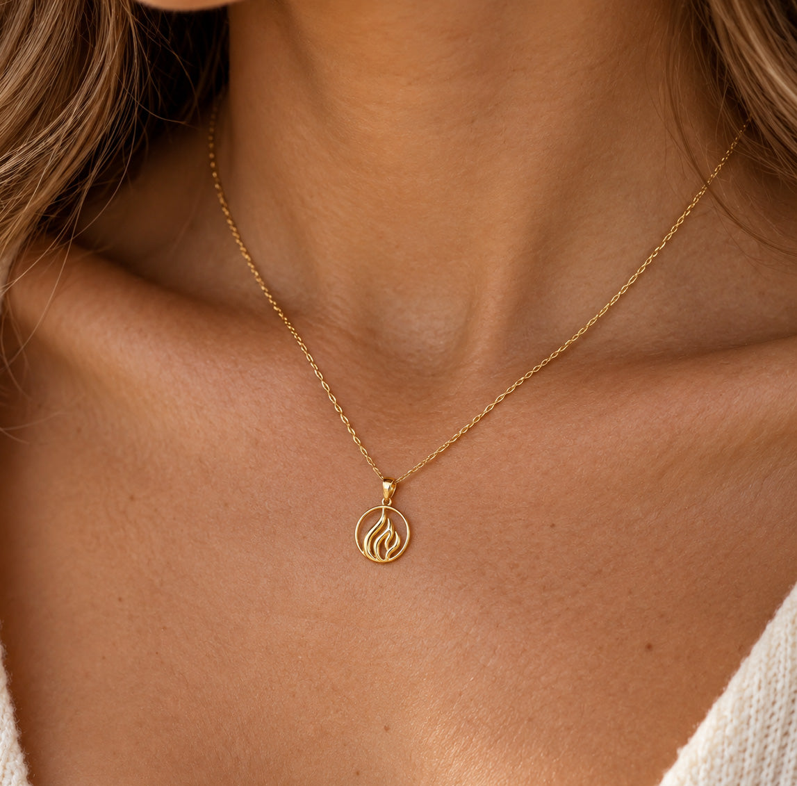 [group: fire] Gold fire Pendant