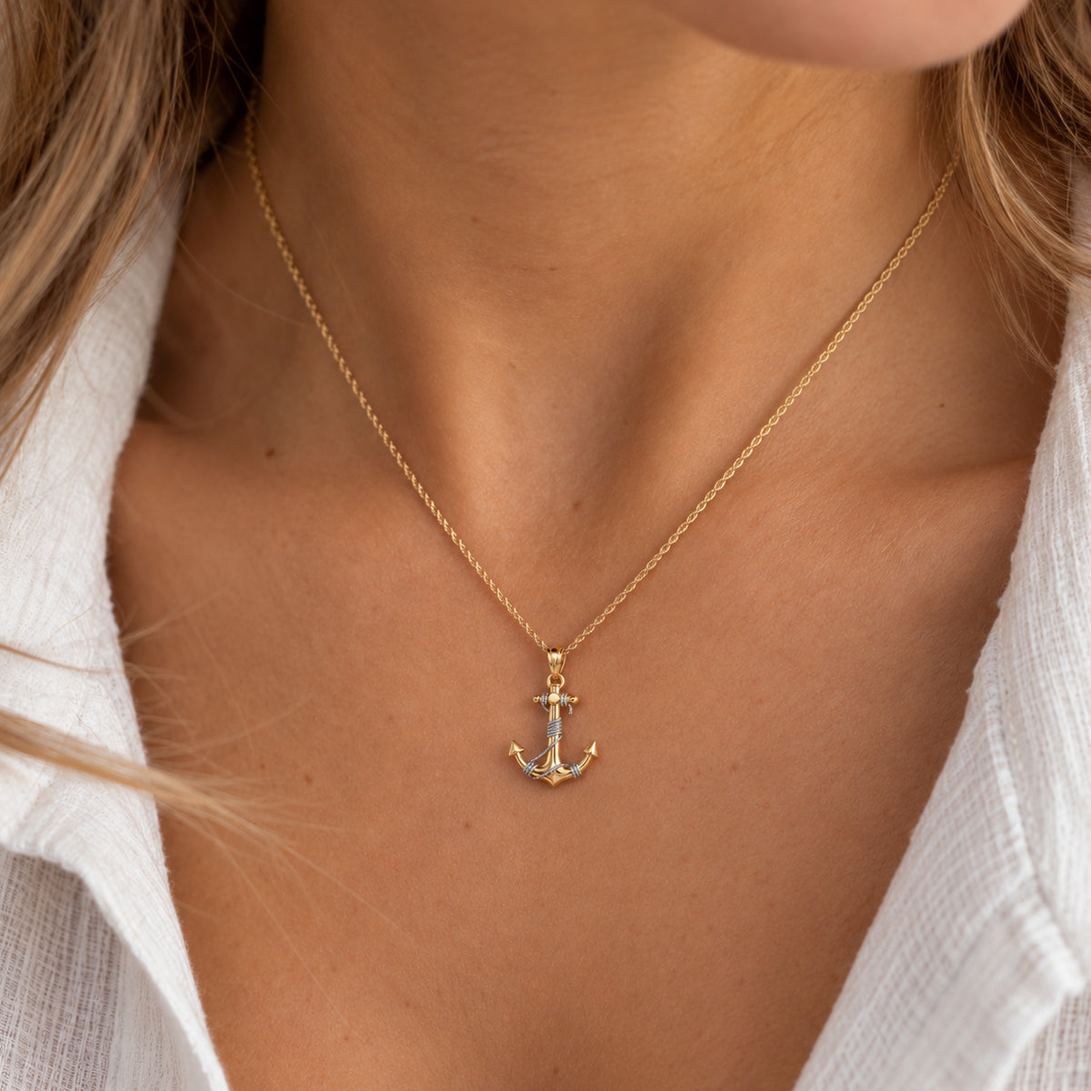 [group: small] gold anchor pendant 